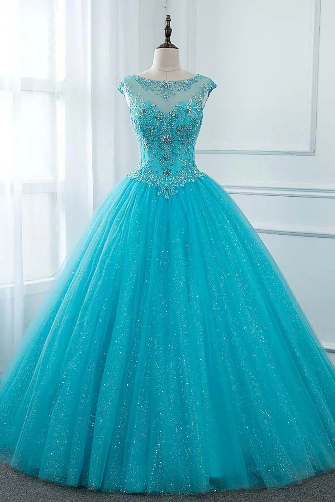 Elegant Long Ball Gown Quinceanera Dresses Beaded Corset Prom Gown