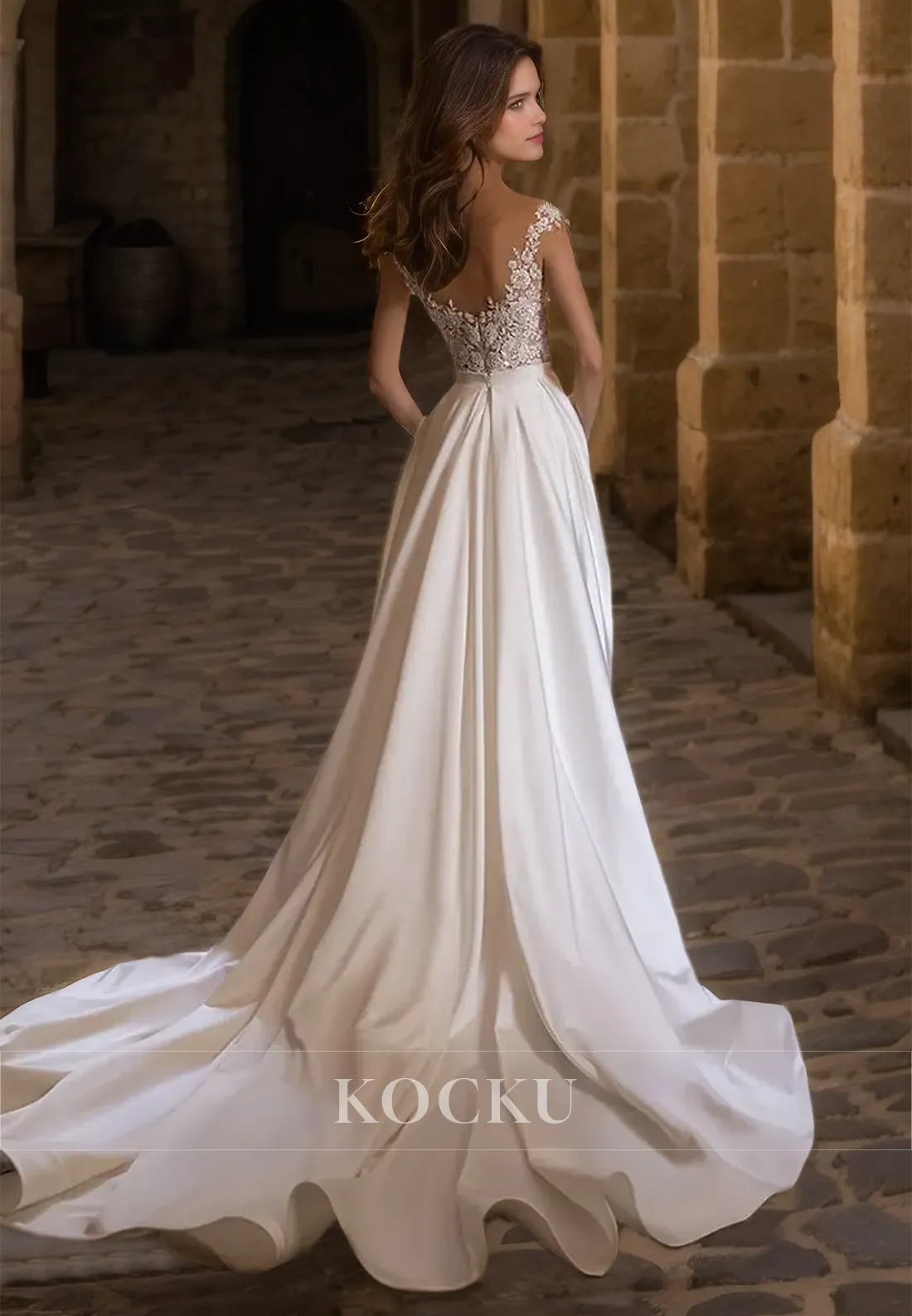 Scoop Neck Mermaid Wedding Gowns Sleeveless Appliques Beads Bridal Dress with Detachable Overskirt